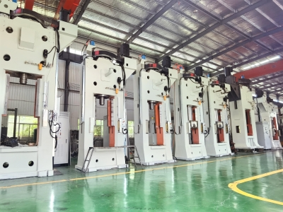 疫情不能現(xiàn)場考察想看電動螺旋壓力機怎么辦？進來我告訴你